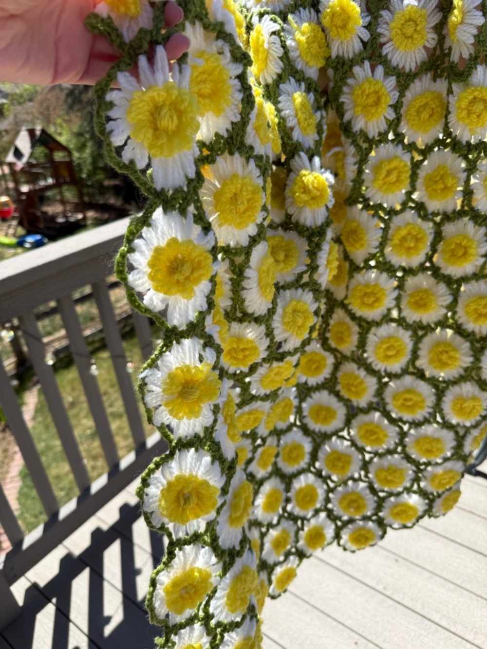 Vintage Handmade Yellow white Daisies Avocado Green Crocheted Throw Blanket - Picture 8 of 17